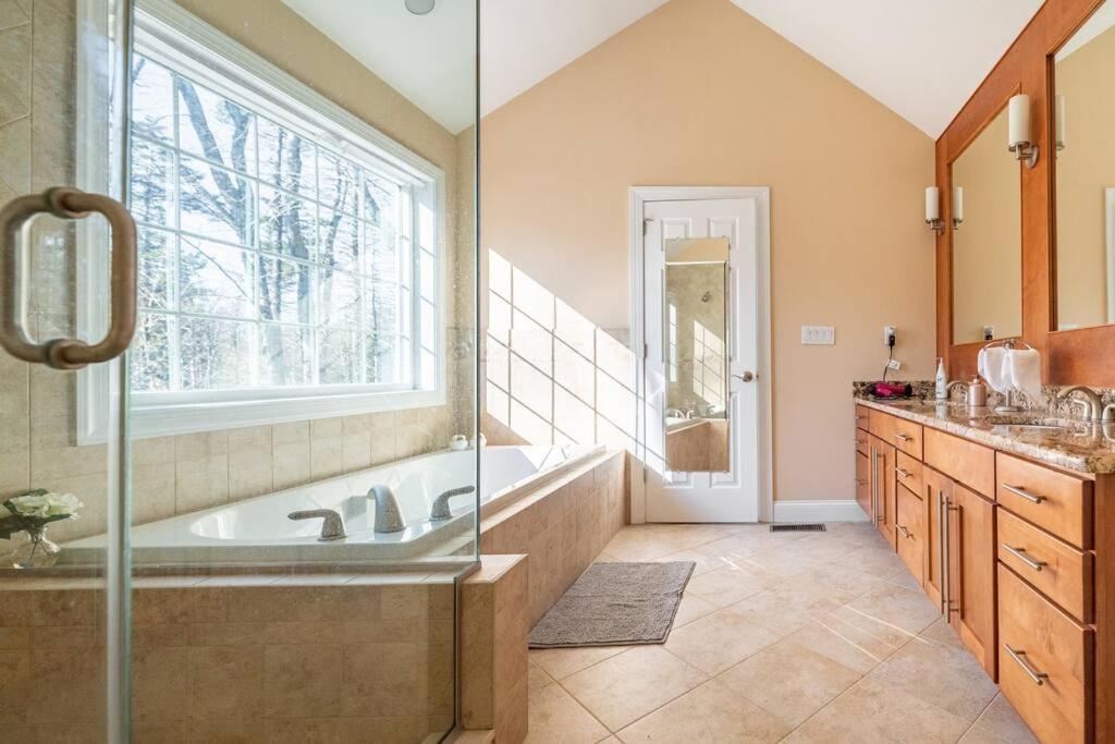 Luxury 4 Bedroom House In Pocono Mountains In Golf Course Near Lake Tobyhanna ภายนอก รูปภาพ