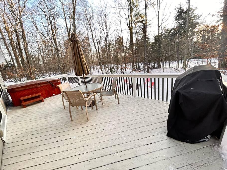 Luxury 4 Bedroom House In Pocono Mountains In Golf Course Near Lake Tobyhanna ภายนอก รูปภาพ